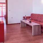 Apolis 3*