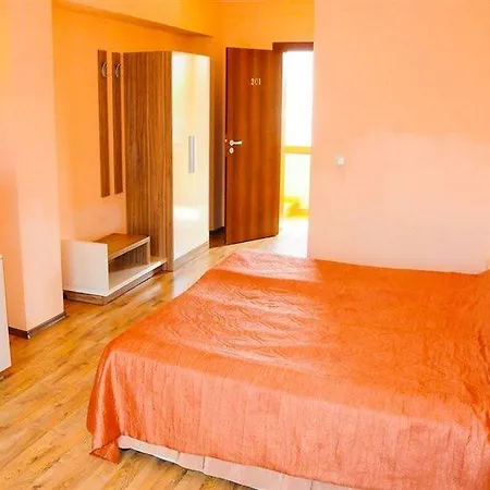 Хотел аполис