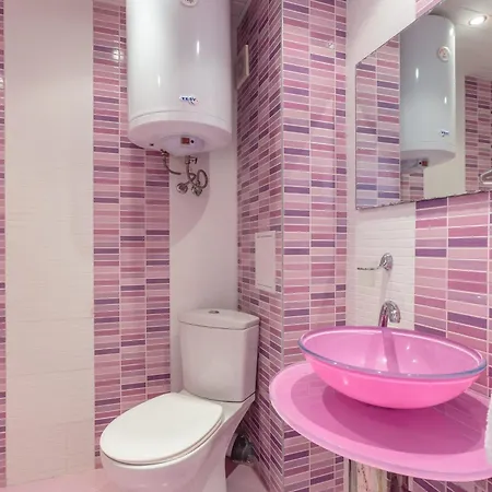 Apolis Hotell 3*