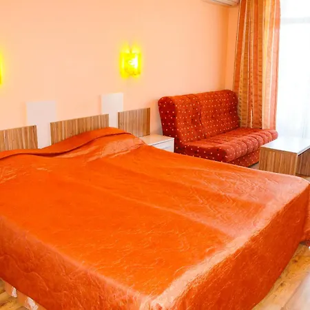 Хотел аполис 3*